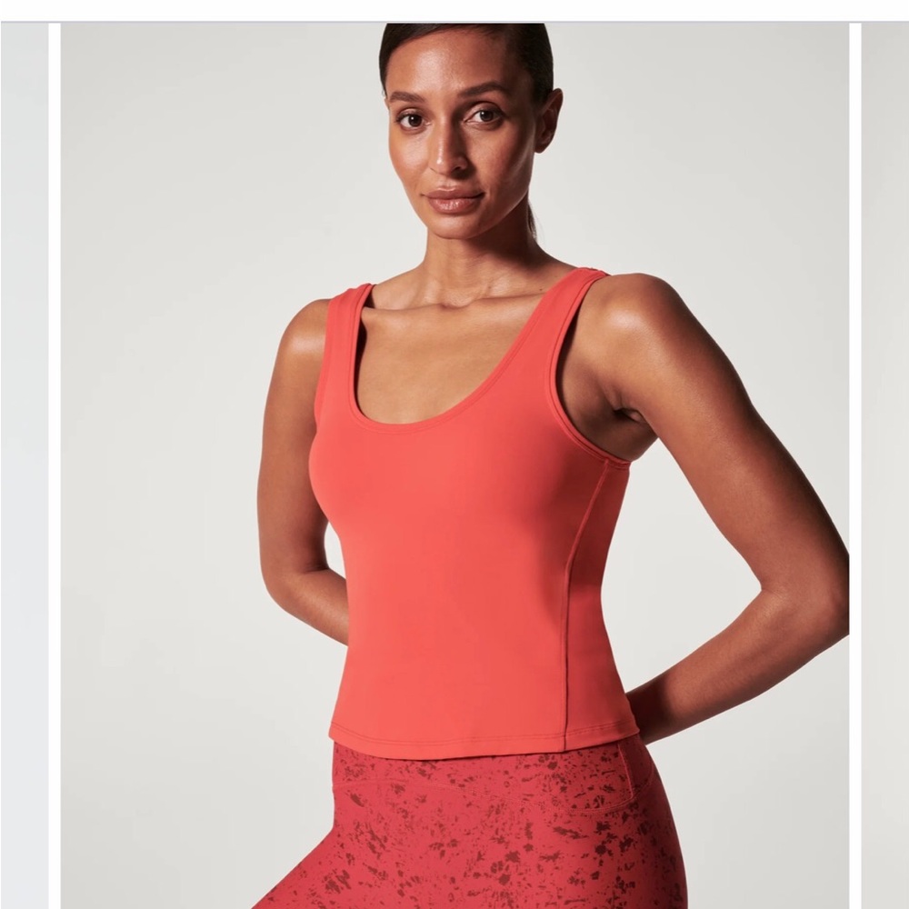 Spanx The Get Moving Fitted Tank EUC Fiery Red